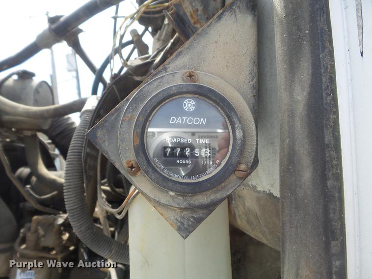 image for item DC7339 1989 GMC TopKick 7000 applicator truck