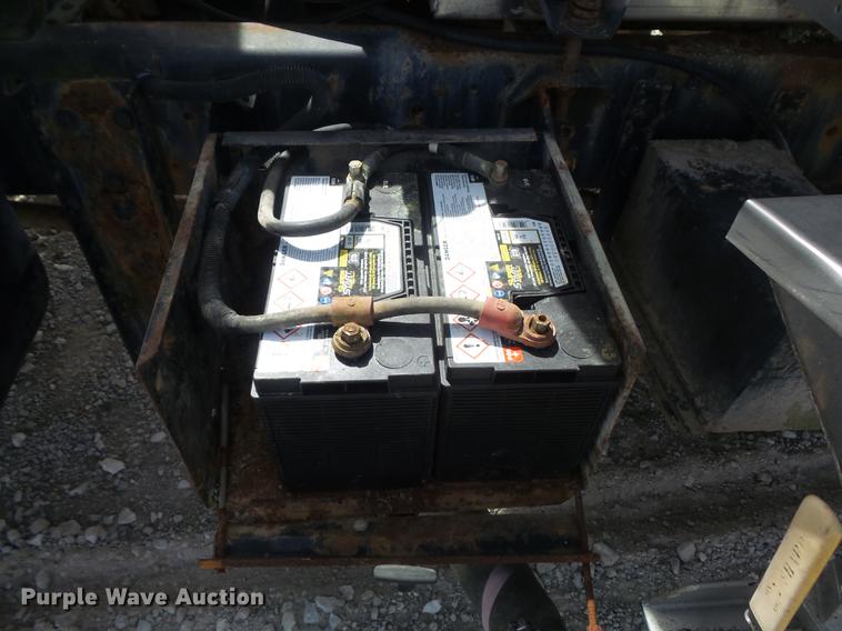 image for item DC7339 1989 GMC TopKick 7000 applicator truck