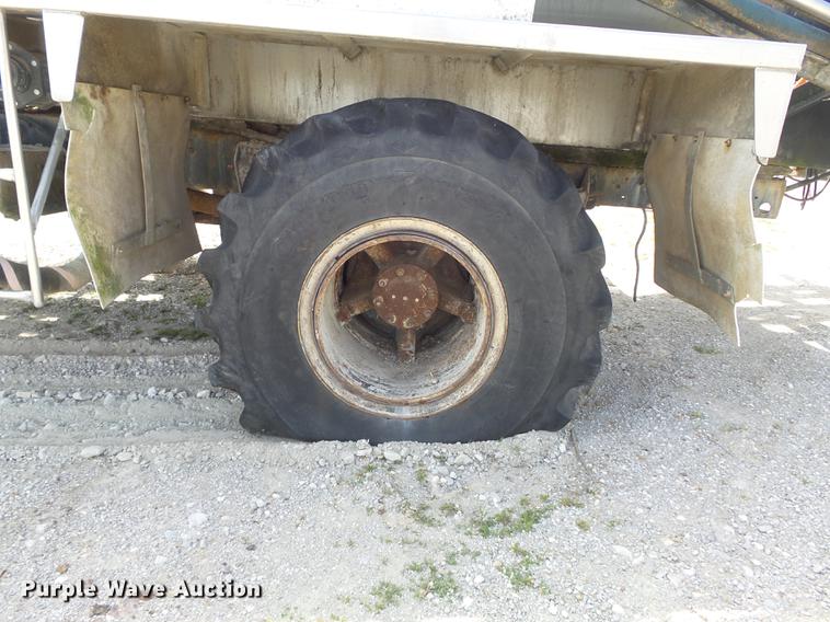 image for item DC7339 1989 GMC TopKick 7000 applicator truck