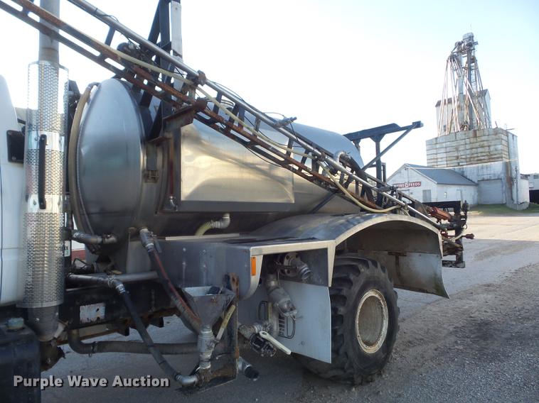 image for item DC7340 1999 GMC C8500 applicator truck