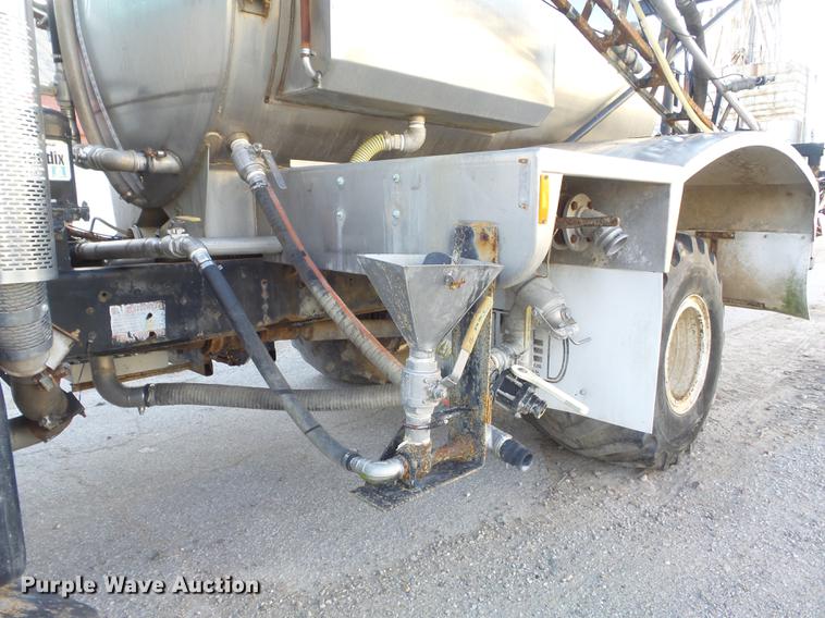 image for item DC7340 1999 GMC C8500 applicator truck