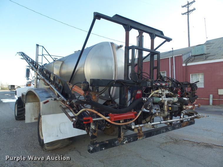 image for item DC7340 1999 GMC C8500 applicator truck