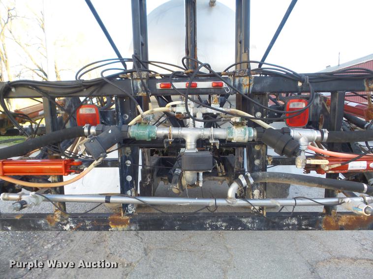 image for item DC7340 1999 GMC C8500 applicator truck