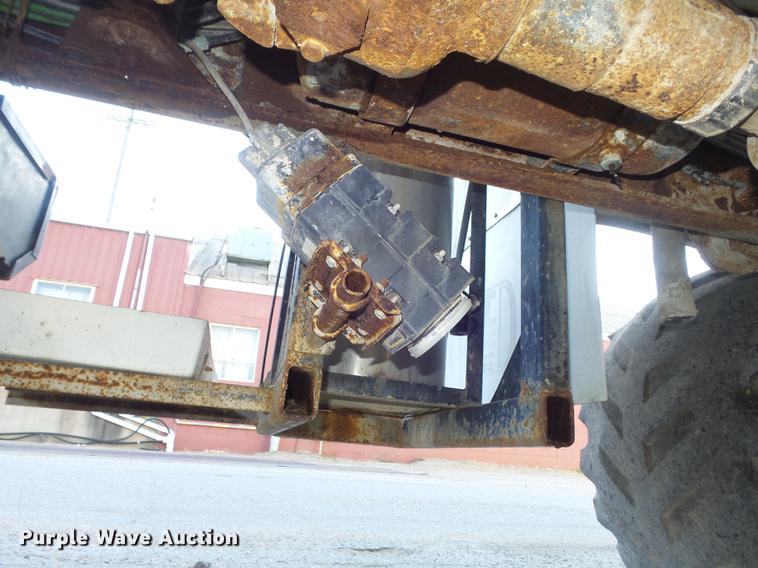 image for item DC7340 1999 GMC C8500 applicator truck