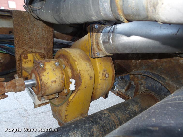 image for item DC7340 1999 GMC C8500 applicator truck