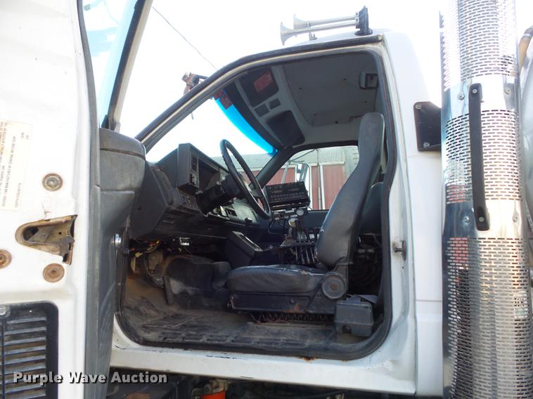 image for item DC7340 1999 GMC C8500 applicator truck