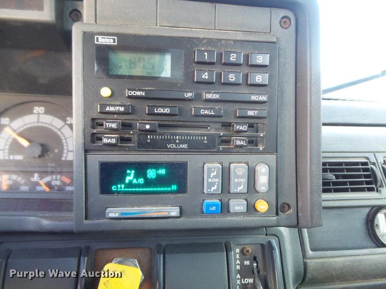 image for item DC7340 1999 GMC C8500 applicator truck