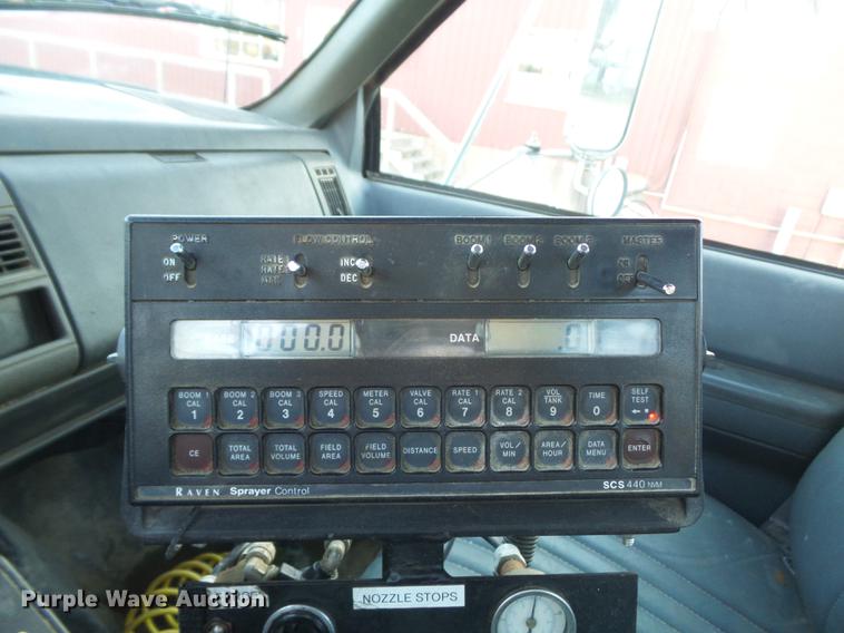 image for item DC7340 1999 GMC C8500 applicator truck