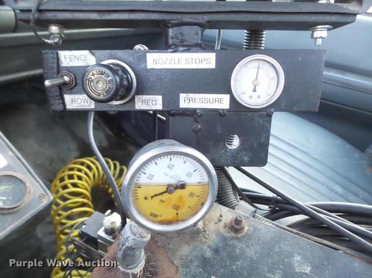 image for item DC7340 1999 GMC C8500 applicator truck