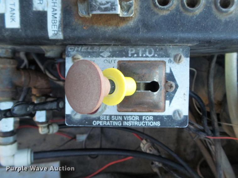 image for item DC7340 1999 GMC C8500 applicator truck