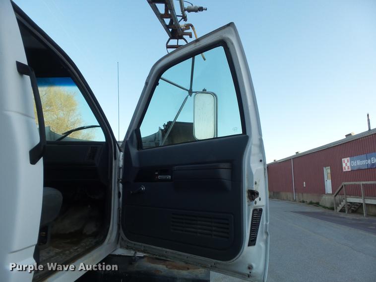 image for item DC7340 1999 GMC C8500 applicator truck