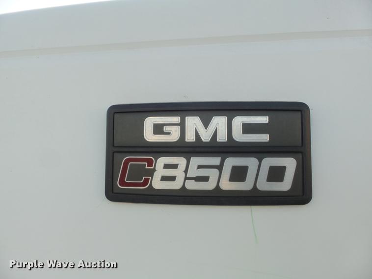image for item DC7340 1999 GMC C8500 applicator truck