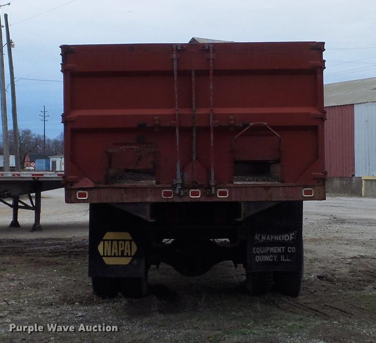 image for item DC7359 1984 Ford F8000 grain truck