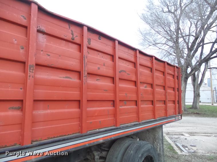 image for item DC7359 1984 Ford F8000 grain truck