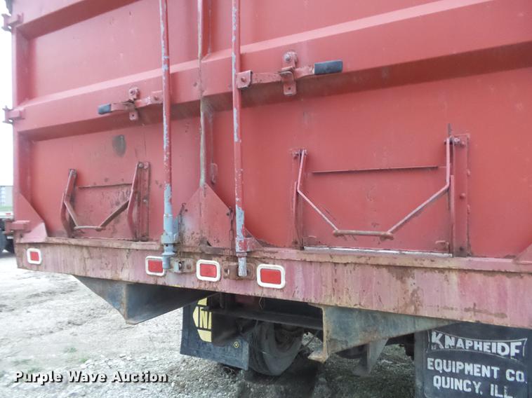 image for item DC7359 1984 Ford F8000 grain truck