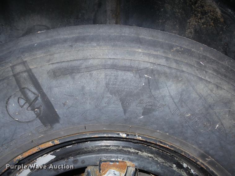 image for item DC7359 1984 Ford F8000 grain truck