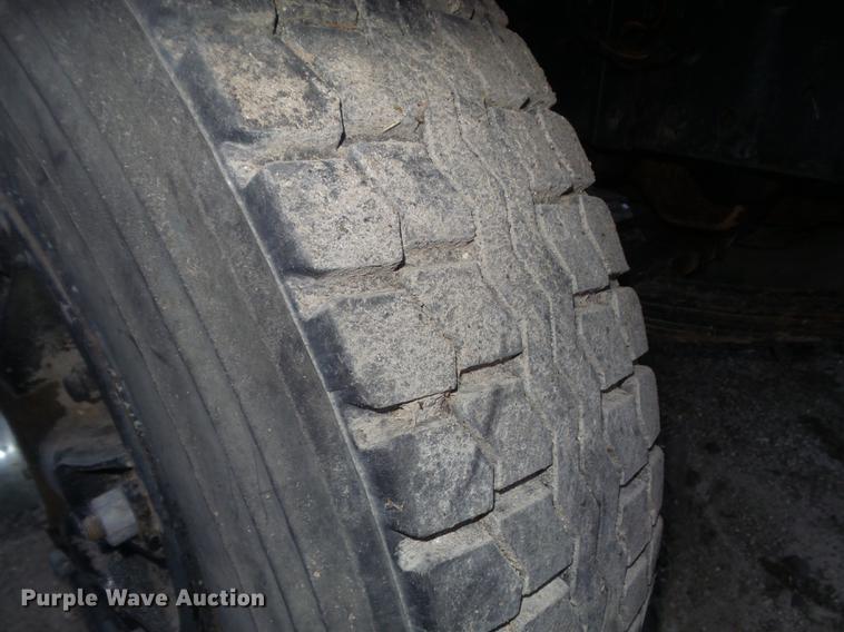 image for item DC7359 1984 Ford F8000 grain truck