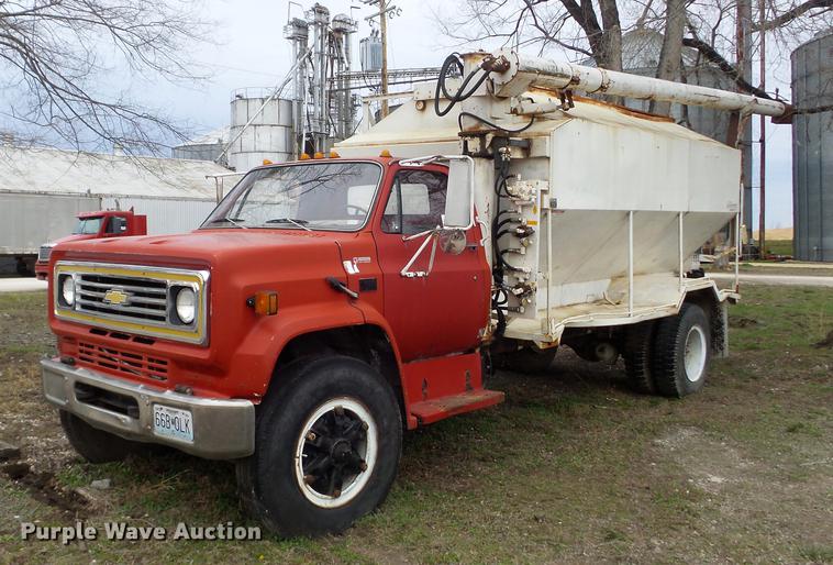 image for item DC7360 1988 Chevrolet Kodiak 70 feed truck