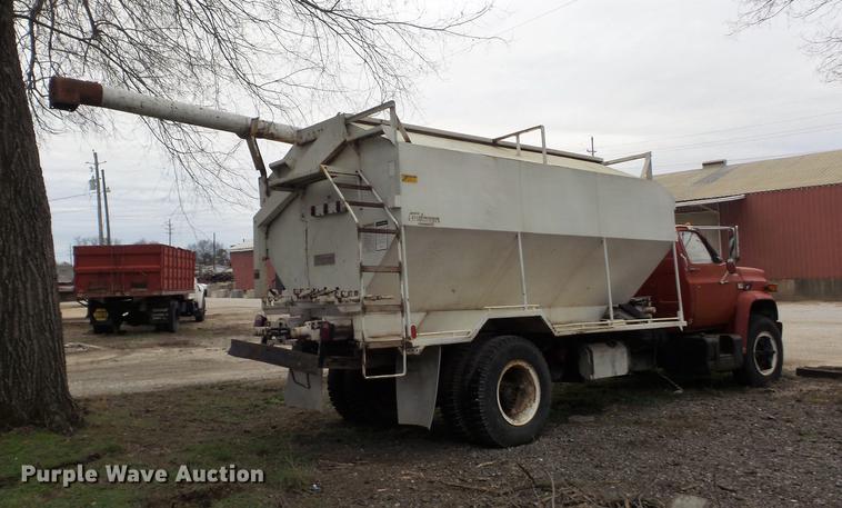 image for item DC7360 1988 Chevrolet Kodiak 70 feed truck