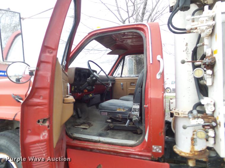 image for item DC7360 1988 Chevrolet Kodiak 70 feed truck
