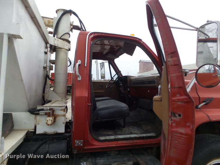 image for item DC7360 1988 Chevrolet Kodiak 70 feed truck