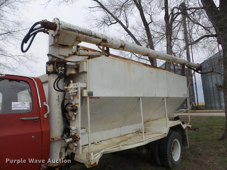 image for item DC7360 1988 Chevrolet Kodiak 70 feed truck