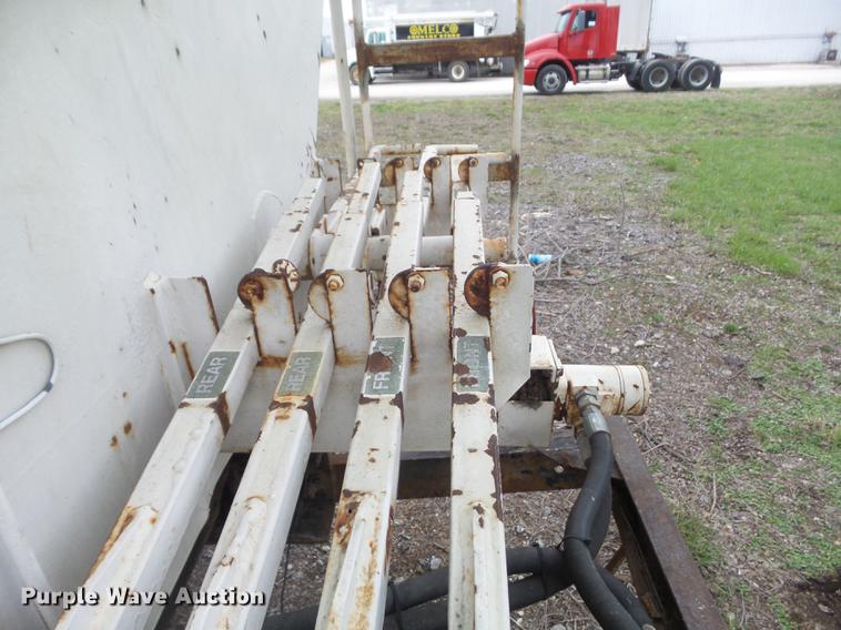 image for item DC7360 1988 Chevrolet Kodiak 70 feed truck