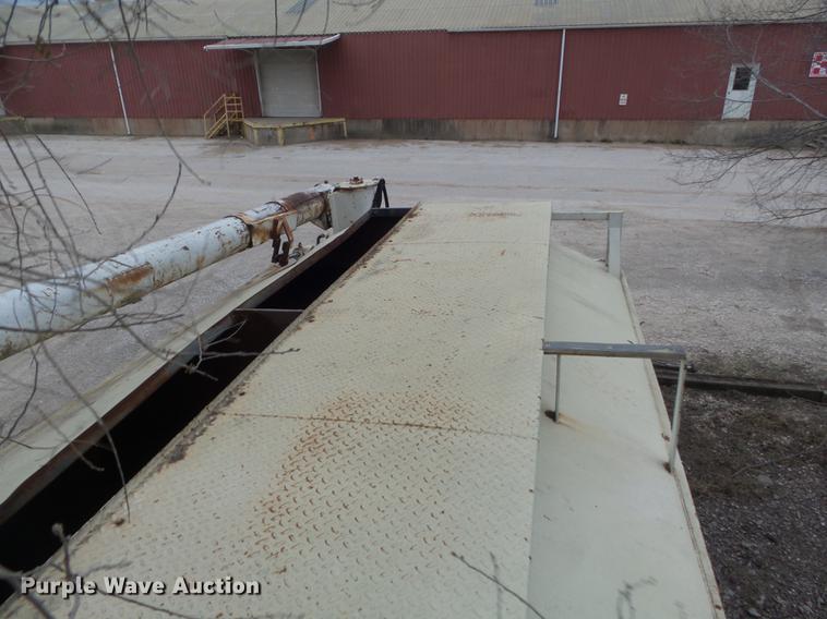 image for item DC7360 1988 Chevrolet Kodiak 70 feed truck