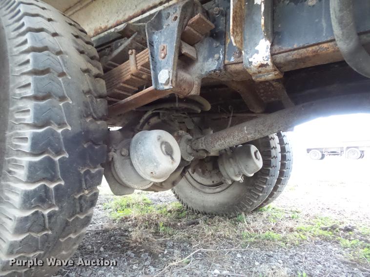 image for item DC7360 1988 Chevrolet Kodiak 70 feed truck