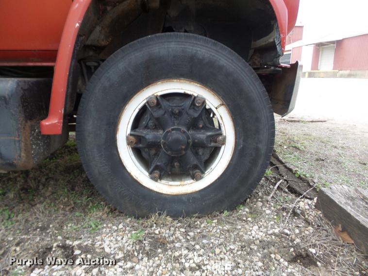 image for item DC7360 1988 Chevrolet Kodiak 70 feed truck