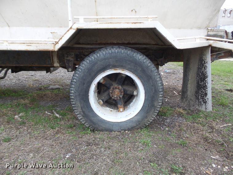 image for item DC7360 1988 Chevrolet Kodiak 70 feed truck