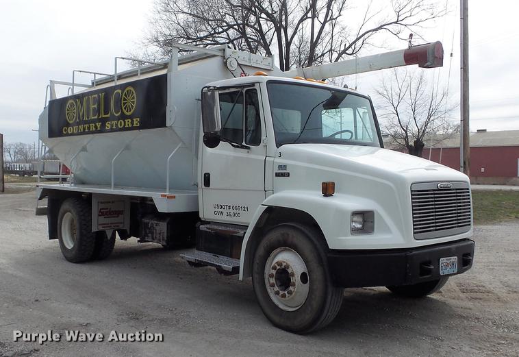 image for item DC7362 1999 Freightliner FL70 feed truck