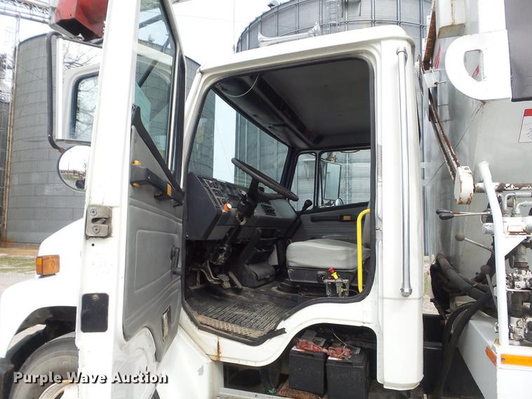 image for item DC7362 1999 Freightliner FL70 feed truck
