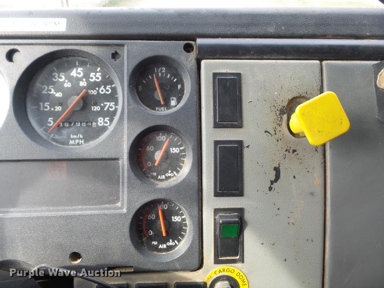 image for item DC7362 1999 Freightliner FL70 feed truck