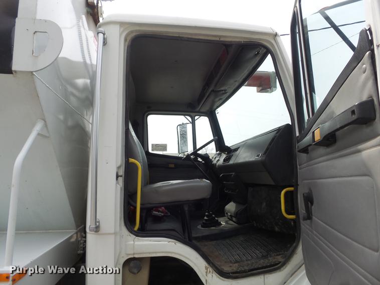 image for item DC7362 1999 Freightliner FL70 feed truck