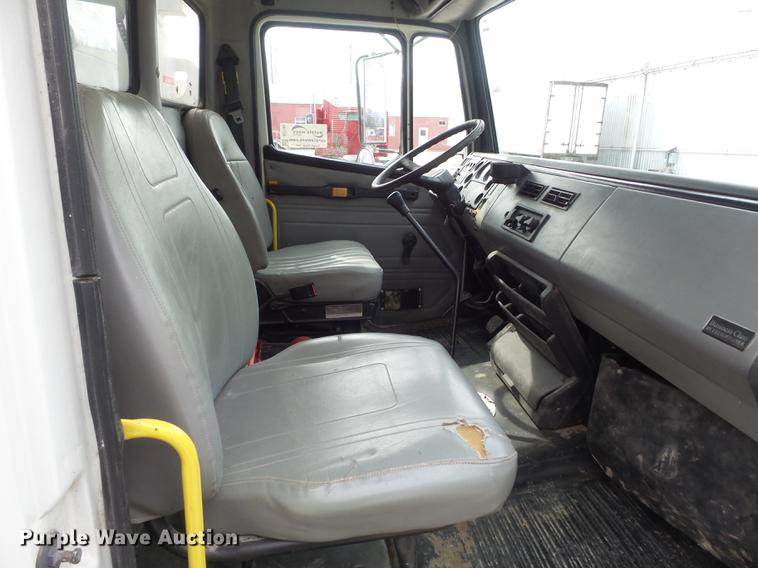 image for item DC7362 1999 Freightliner FL70 feed truck