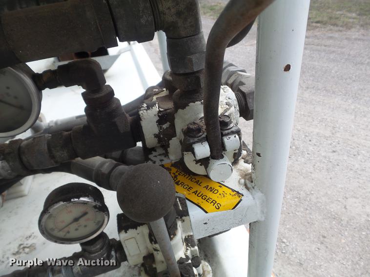 image for item DC7362 1999 Freightliner FL70 feed truck