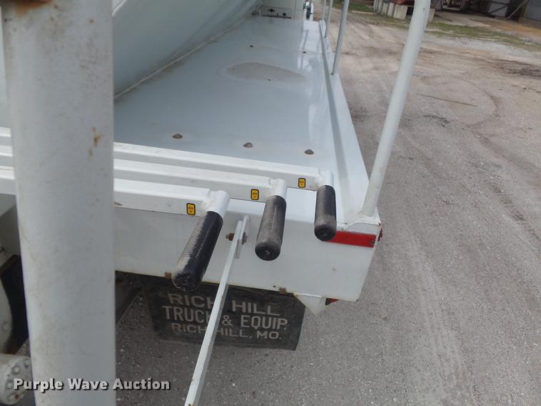 image for item DC7362 1999 Freightliner FL70 feed truck