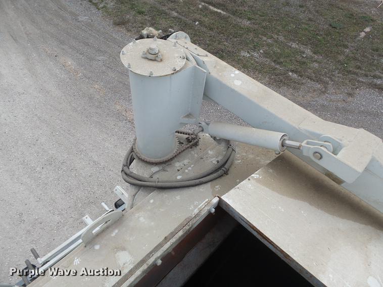 image for item DC7362 1999 Freightliner FL70 feed truck