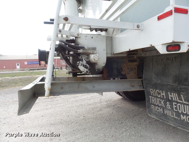 image for item DC7362 1999 Freightliner FL70 feed truck