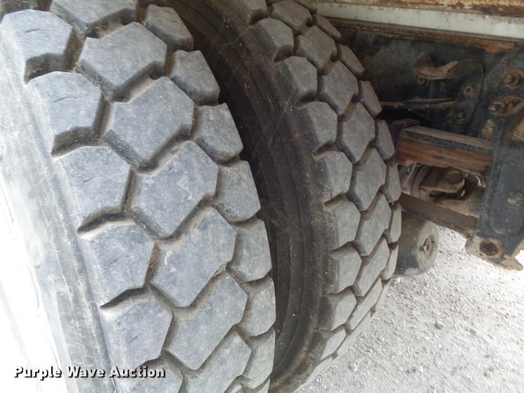 image for item DC7362 1999 Freightliner FL70 feed truck