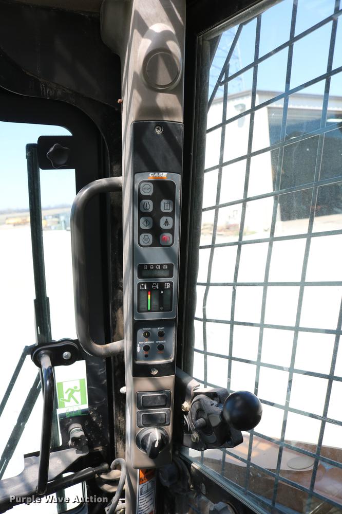 image for item DC7585 2012 Case TR320 skid steer