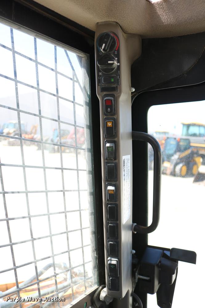 image for item DC7585 2012 Case TR320 skid steer