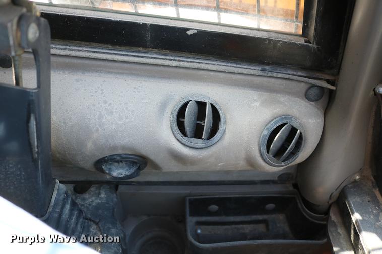 image for item DC7585 2012 Case TR320 skid steer