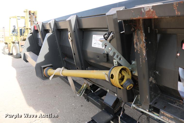 image for item DC7603 2011 Drago N12 corn head