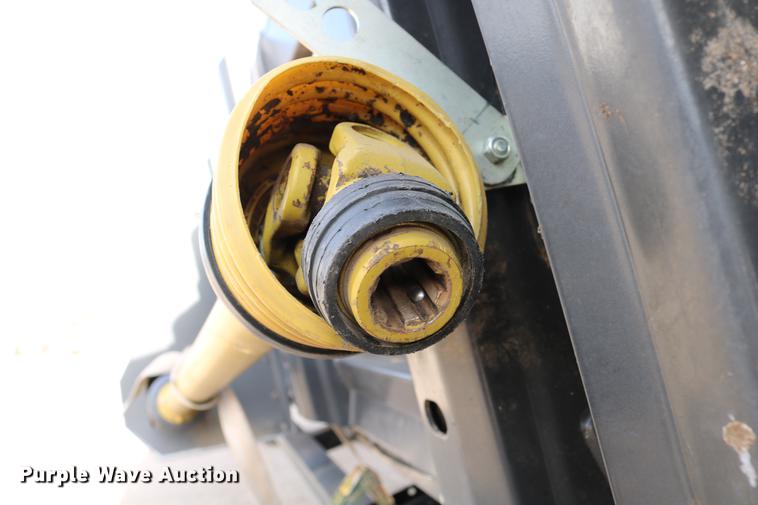 image for item DC7603 2011 Drago N12 corn head