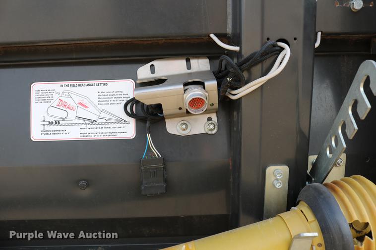 image for item DC7603 2011 Drago N12 corn head