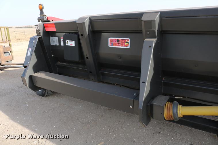 image for item DC7603 2011 Drago N12 corn head