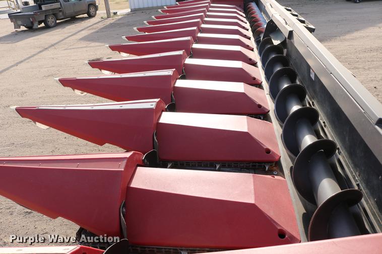 image for item DC7603 2011 Drago N12 corn head