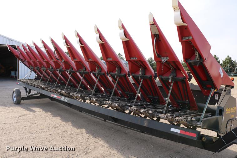 image for item DC7603 2011 Drago N12 corn head